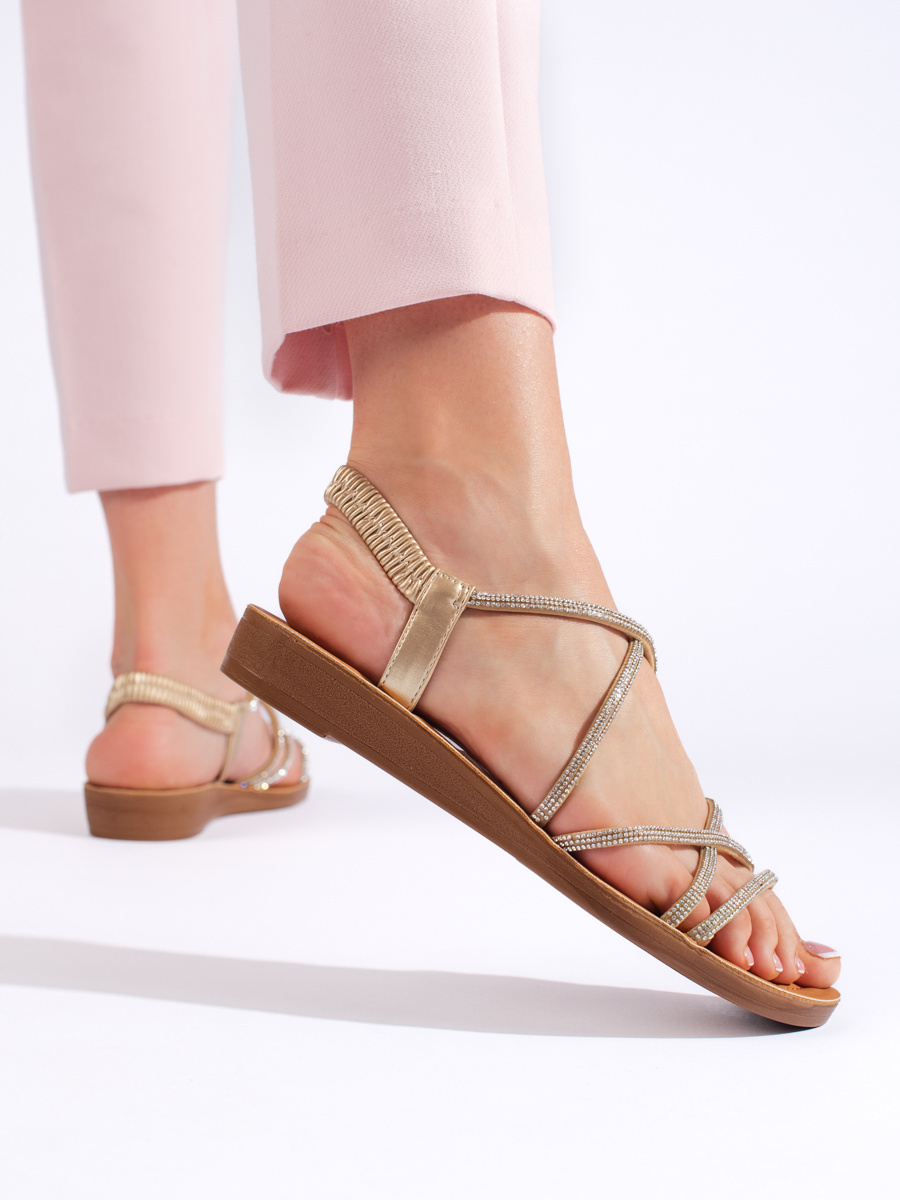 Komfortní sandály zlaté dámské na plochém podpatku